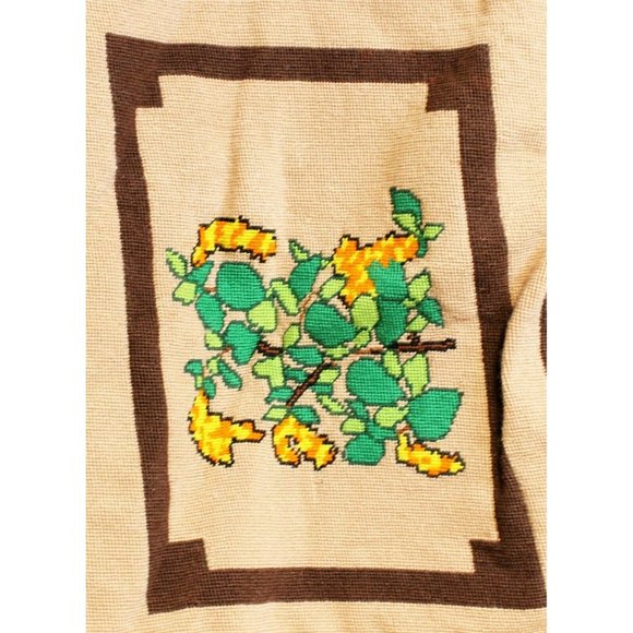 Vtg 1976 IER Handmade Wool Needlepoint 5' Floor Covering Rug Flower Brown Square - Picture 5 of 9